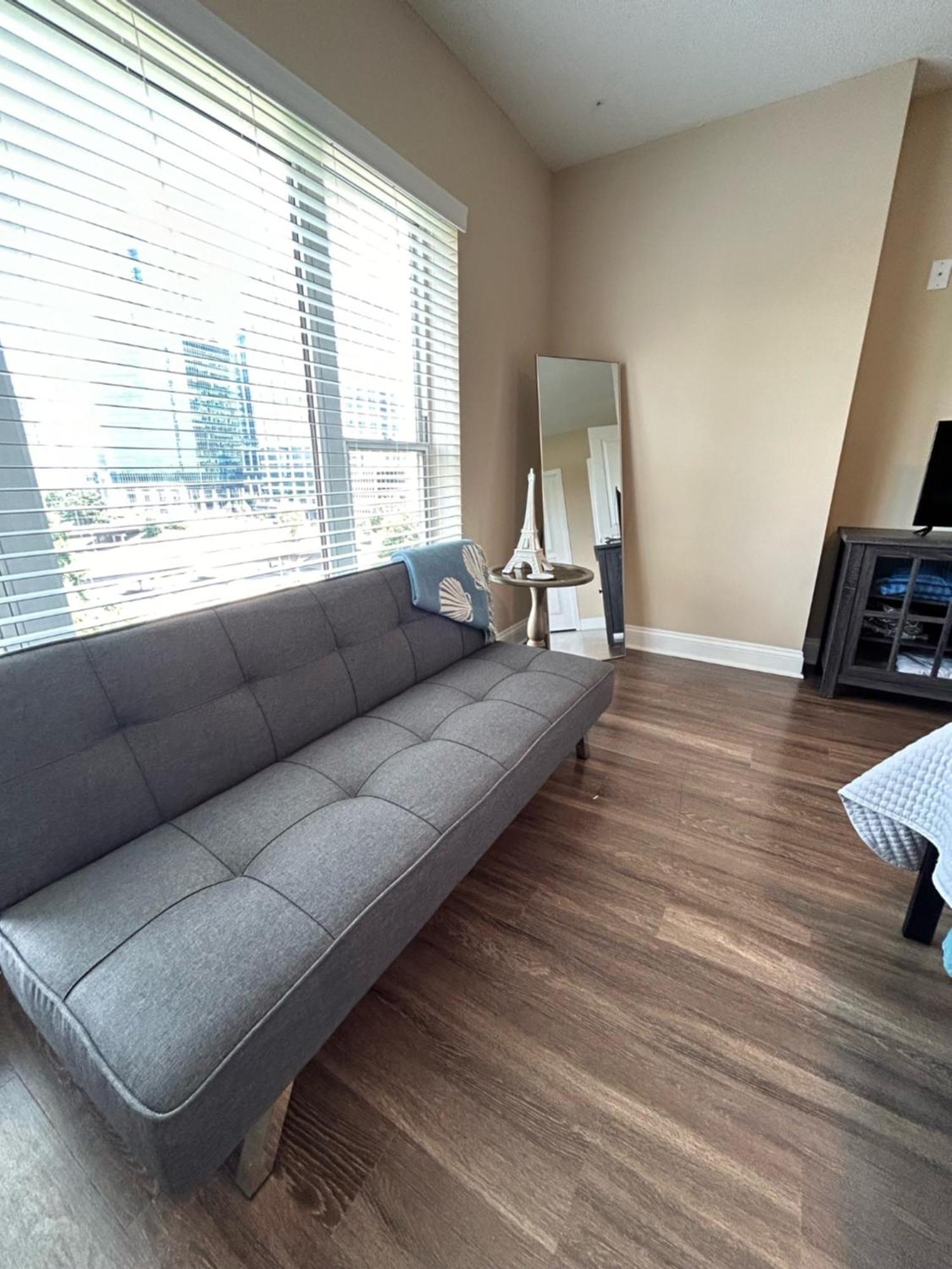 Spacious 2 Bedroom 2 Bathroom Apartment With Balcony In Uptown Charlotte! City Views & Free Parking! Екстериор снимка